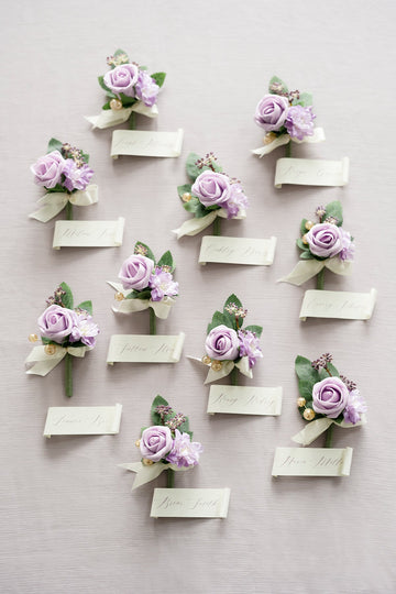 Boutonnieres for Guests in Lilac & Gold