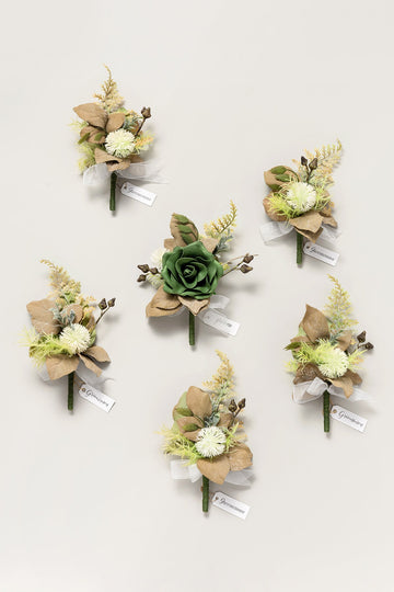 Boutonnieres in Emerald & Tawny Beige